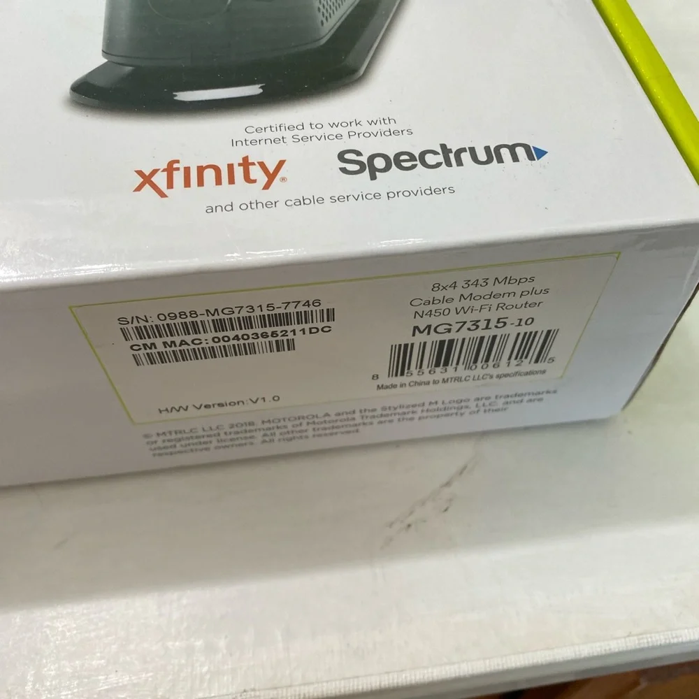 Motorola cable modem plus router 8x4 343 Mbps plus N450 Wi-Fi New in box